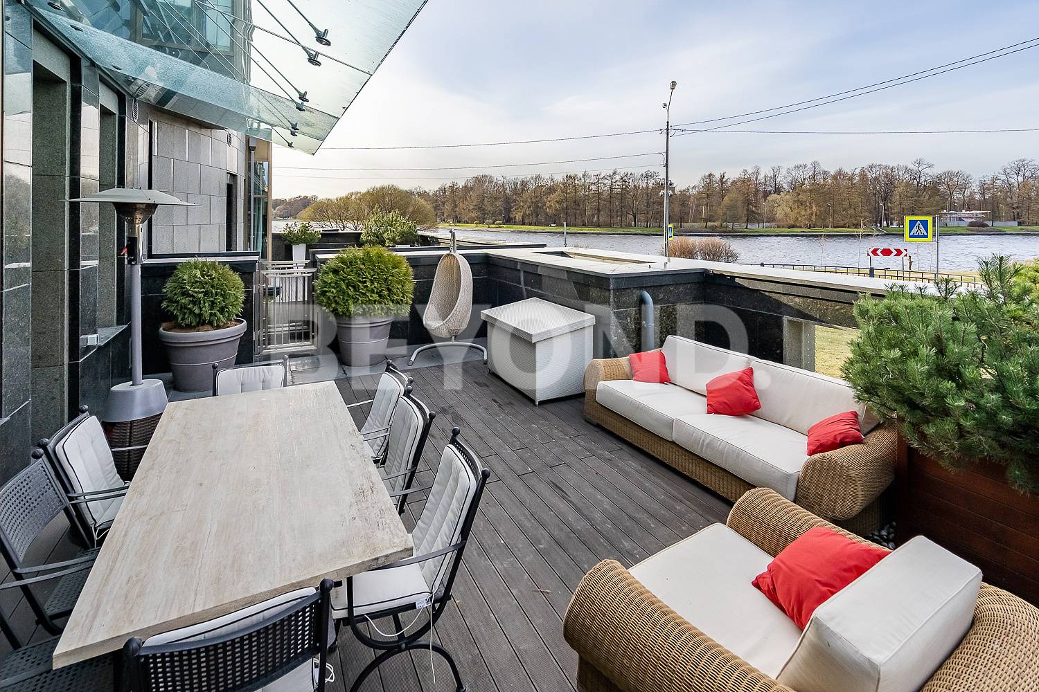 константиновский, 23 – роскошные закаты на собственной террасе в diadema club house фото 1