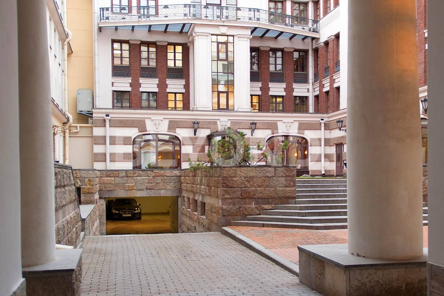 итальянская, 4 – классика в доме с паркингом на пл. искусств фото 1