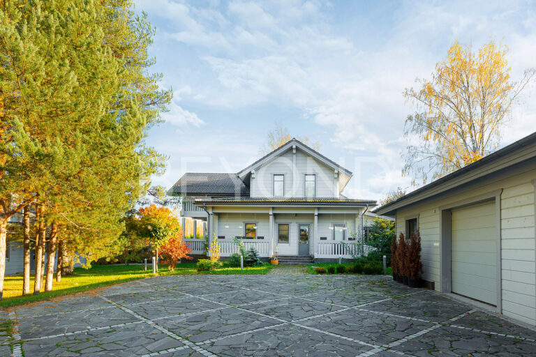 "кп лемболово-парк" - коттедж от honka на берегу пруда фото 3