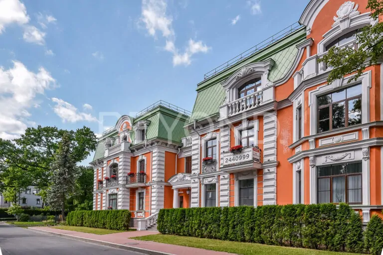 del`arte - резиденция в уединении вековых деревьев на каменном острове фото 1