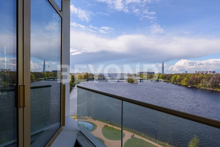 клубный дом «мальта» - квартира с прямым панорамным видом на воду из всех комнат фото 3