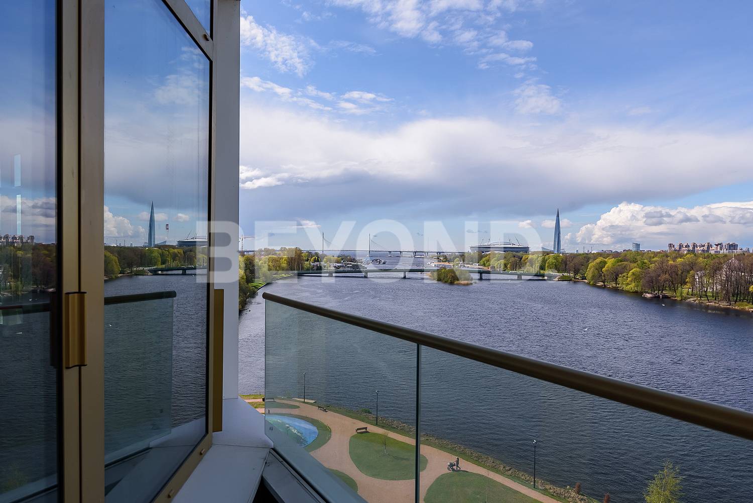 клубный дом «мальта» - квартира с прямым панорамным видом на воду из всех комнат фото 3