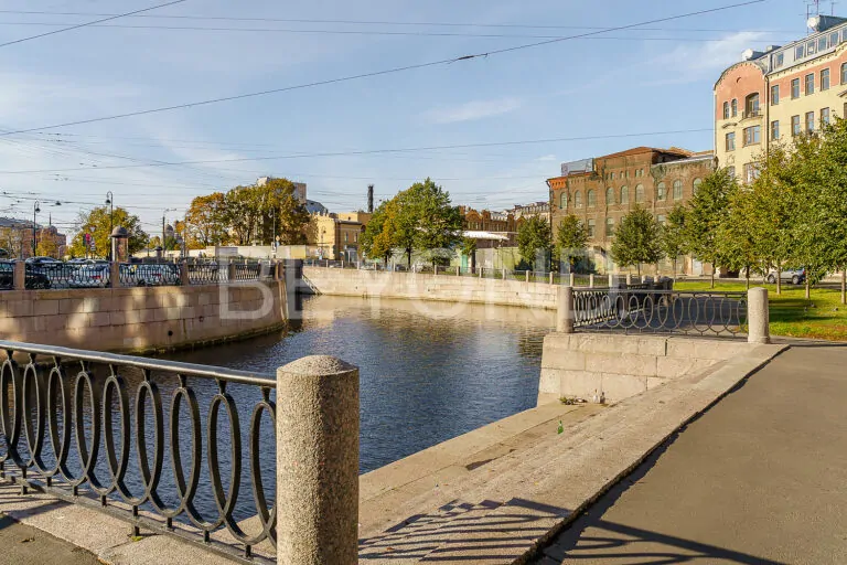 meltzer hall – статусная квартира с арочными окнами роскошной кухни-гостиной с видом на ул. профессора попова фото 4