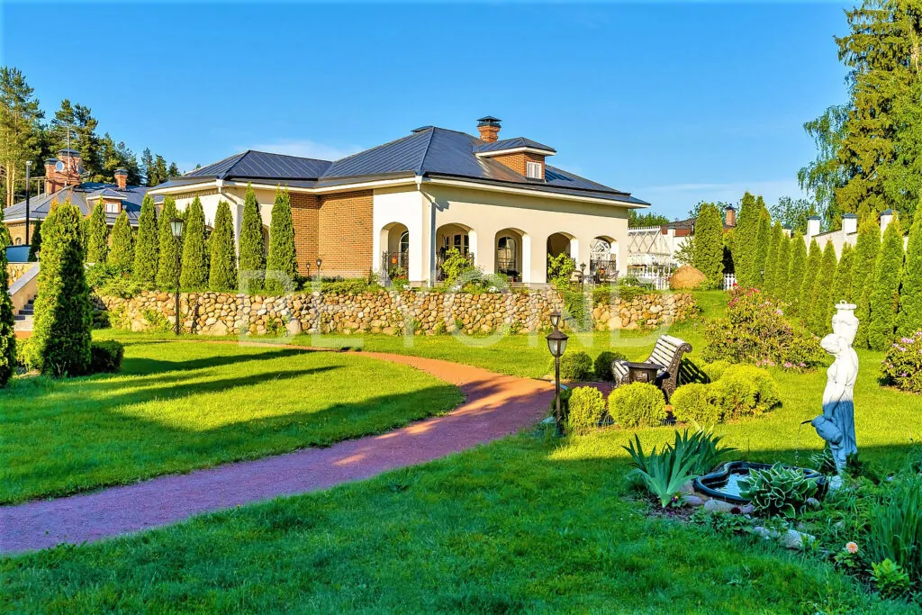 Территория участка