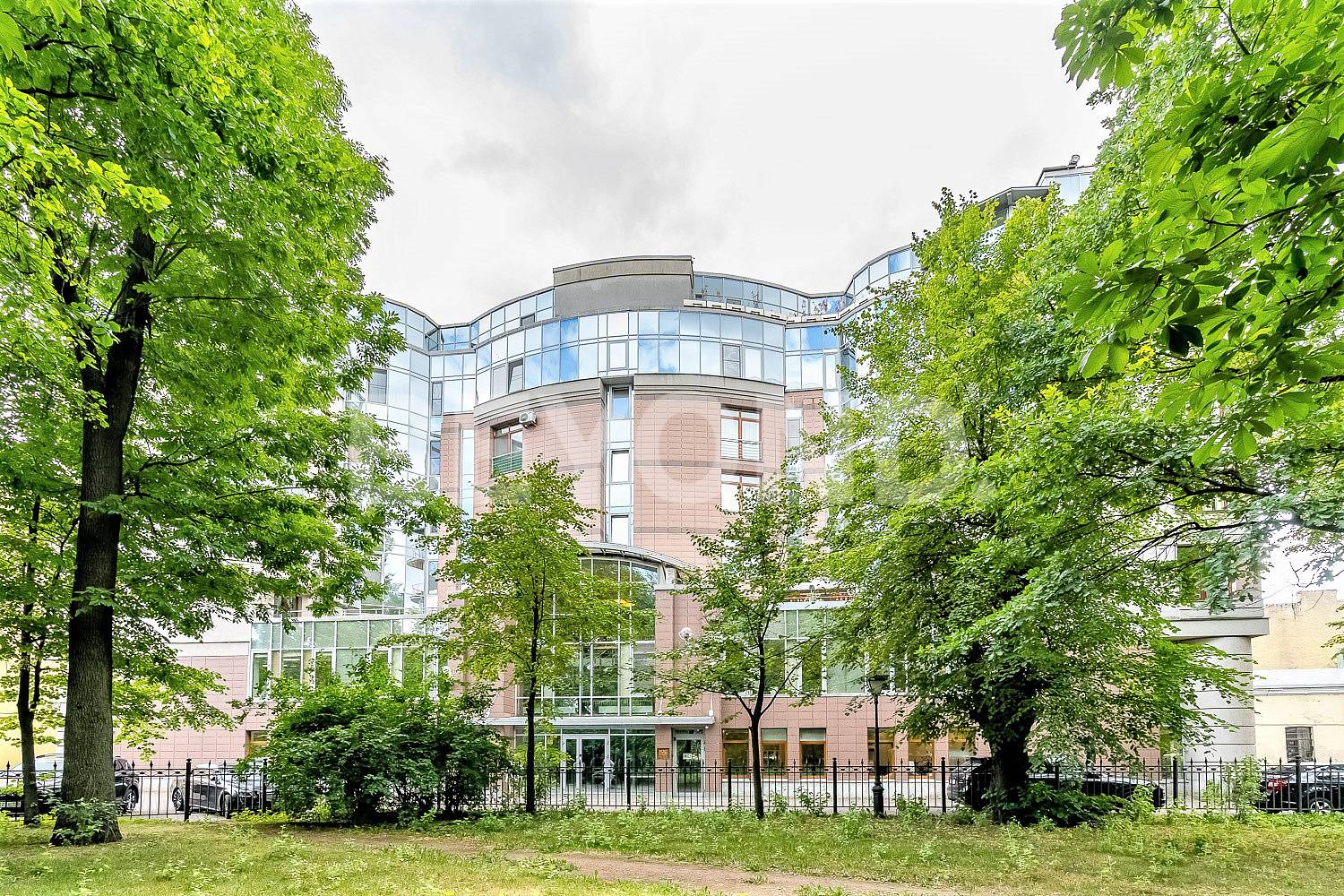 литейный, 57а – клубный дом в сердце петербурга, в зелени итальянского сада фото 1