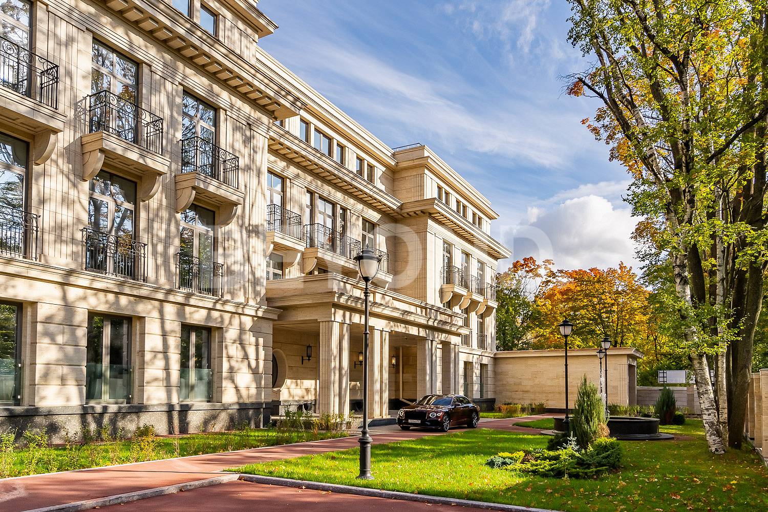 «резиденция на каменном» - резиденция с собственной террасой на крыше фото 1