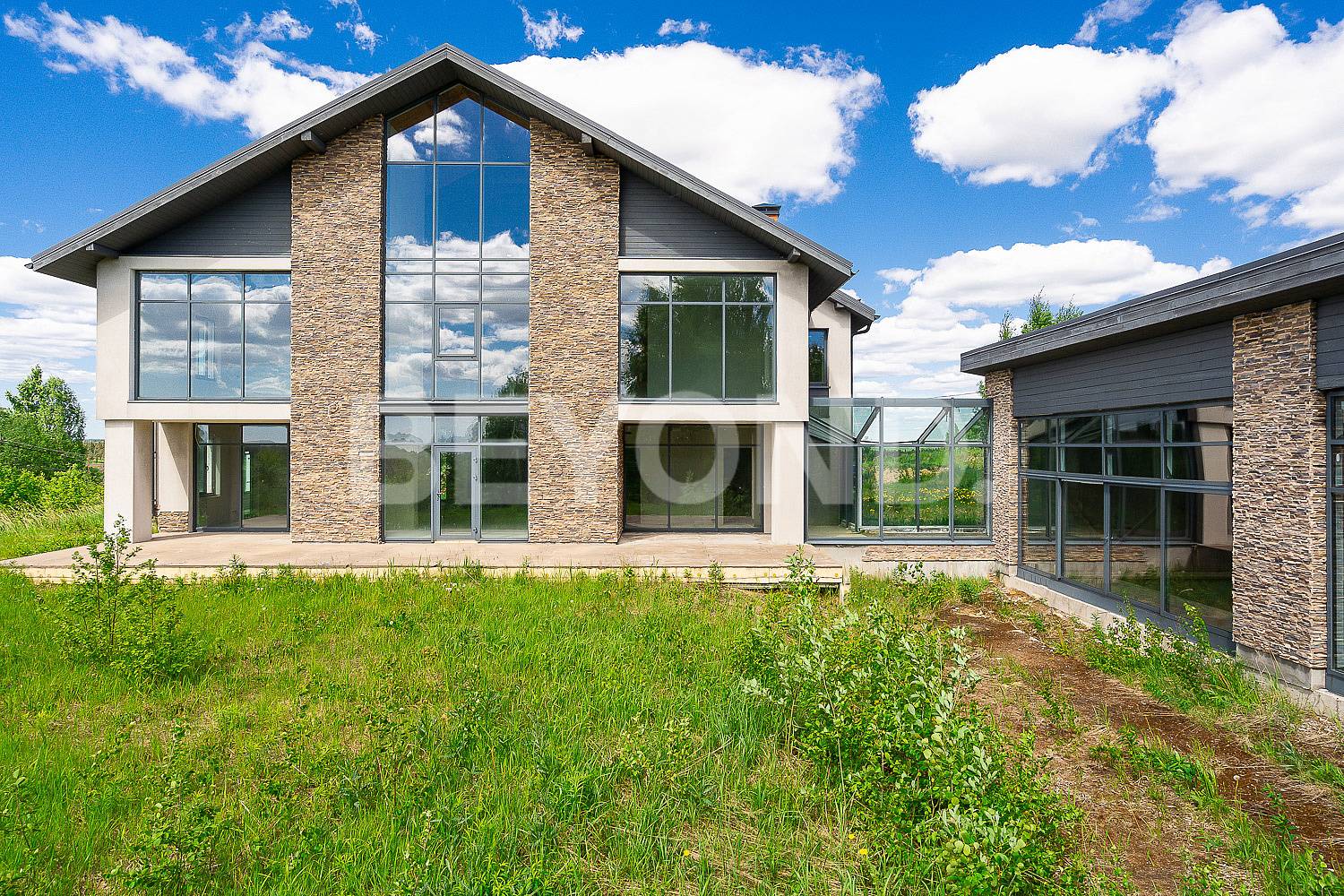 мендсары – дом с бассейном и spa вблизи города фото 1