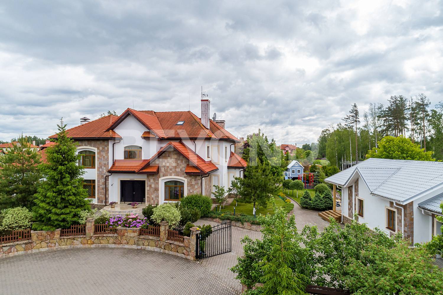 "репинские усадьбы" - готовый дом для большой семьи фото 1