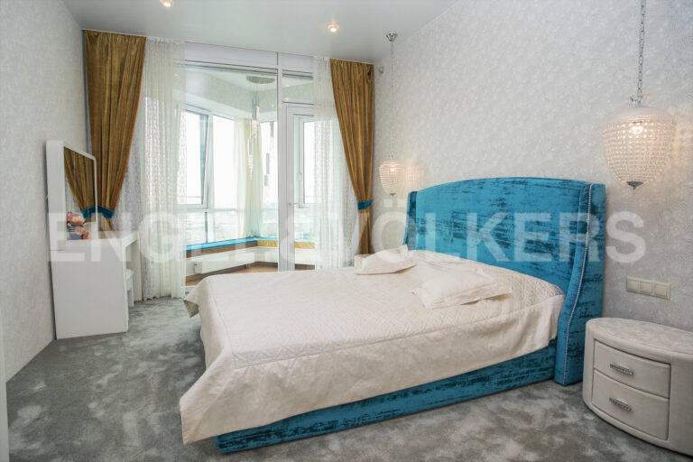 "космос" – просторная квартира с панорамным видом на город фото 5