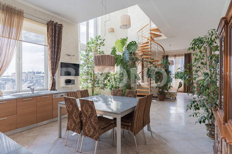 захарьевская, 33 – пентхаус со сногсшибательным видом в самом сердце петербурга фото 1