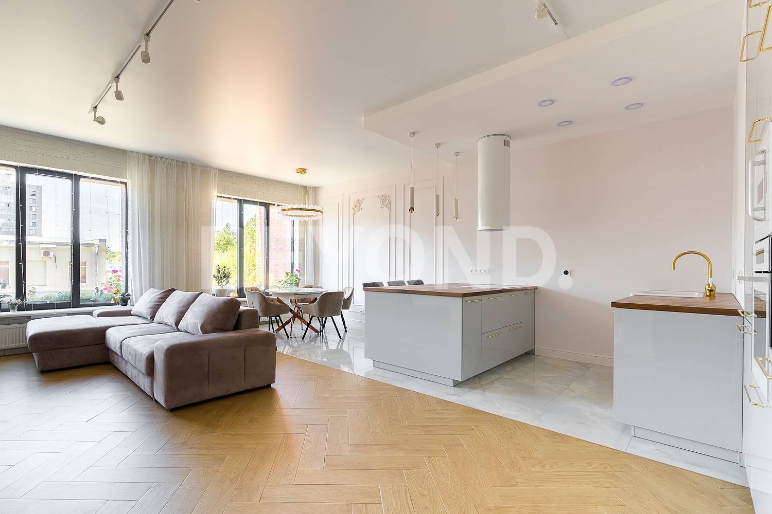 neva-neva - стильная семейная квартира в самом центре васильевского острова фото 1