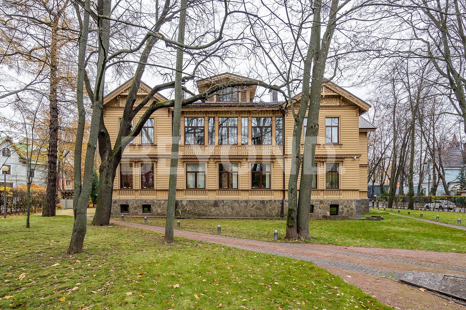 наб. реки м. невки, 33 – офисный особняк на каменном острове фото 3