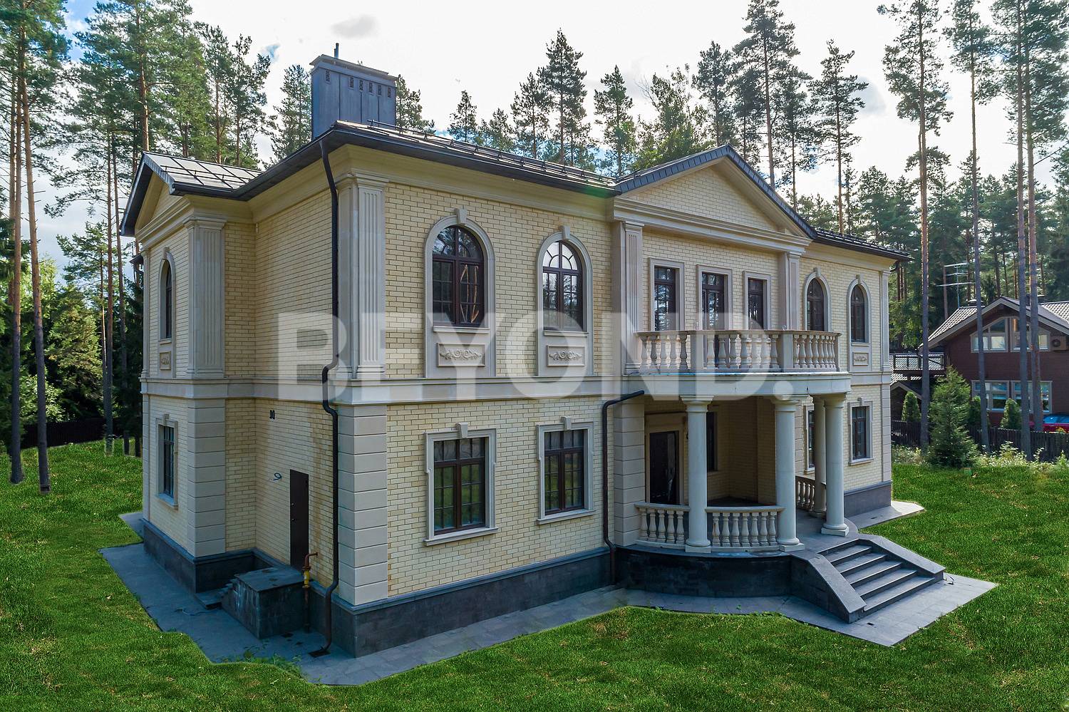 п. ленинское - особняк с просторными террасами в хвойном лесу фото 2