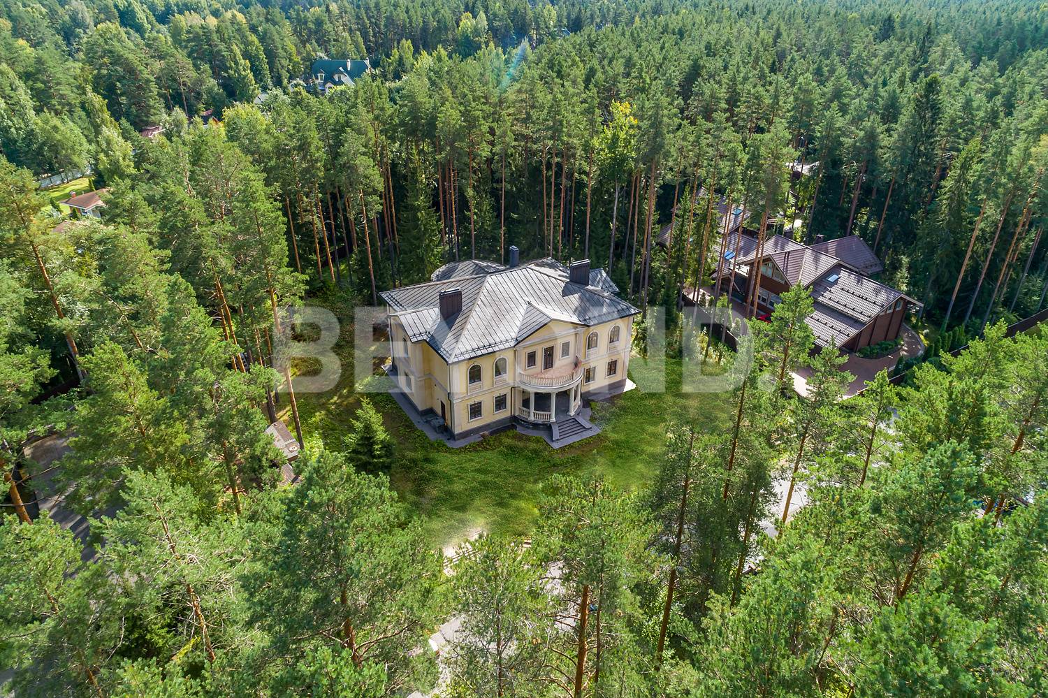 п. ленинское - особняк с просторными террасами в хвойном лесу фото 3