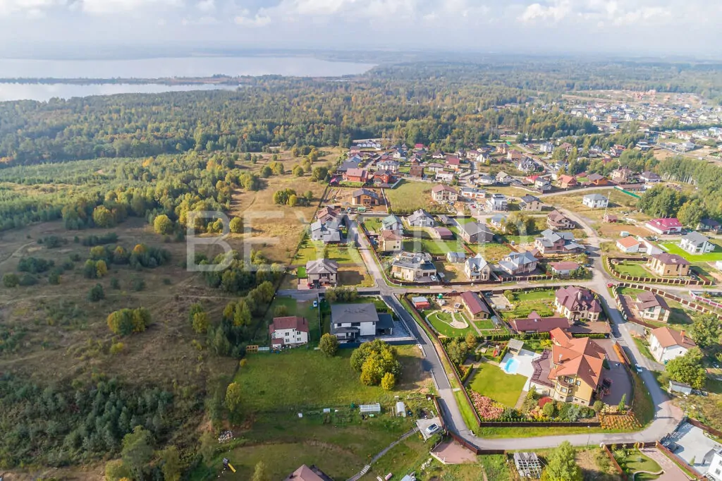 "кавголовское озеро" - современный дом с бассейном в закрытом коттеджном поселке бизнес класса фото 2
