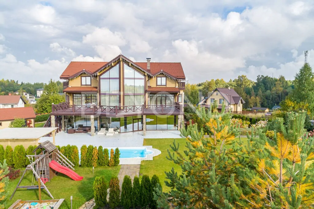 "кавголовское озеро" - современный дом с бассейном в закрытом коттеджном поселке бизнес класса фото 5