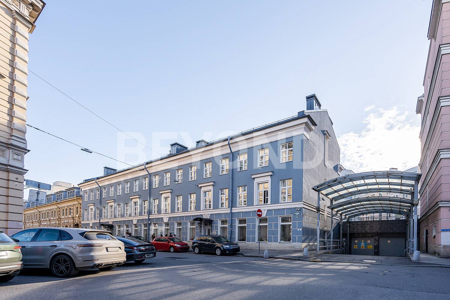 в.о. биржевой, 6 - особняк в историческом части санкт-петербурга фото 1