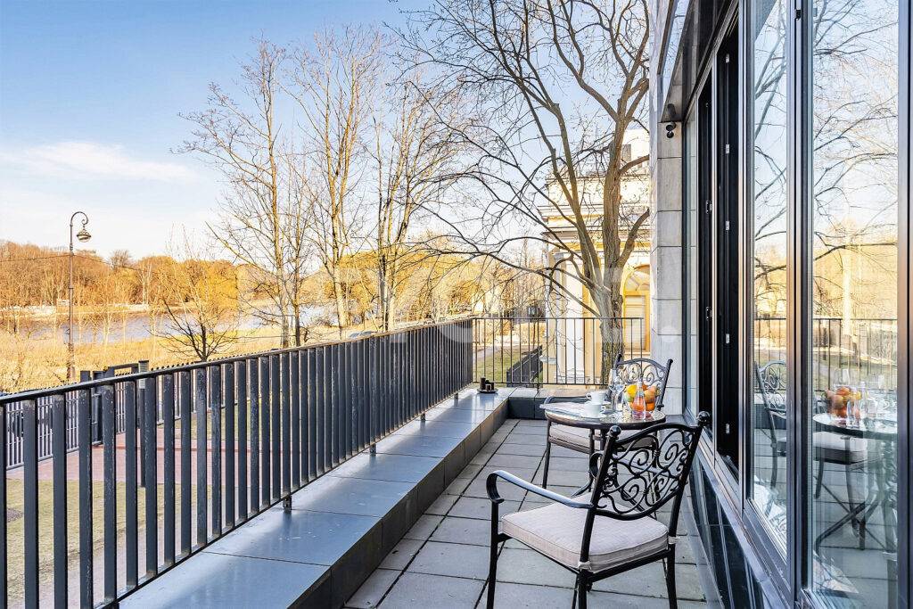 10_Launzh_zona_dlya_otdykha_na_terrase