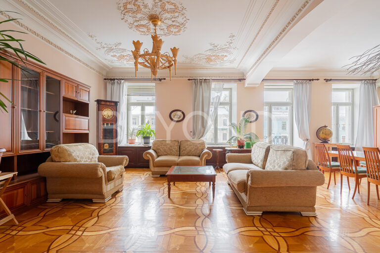 наб. канала грибоедова, 19 - классика с видом на воду и спас на крови фото 5