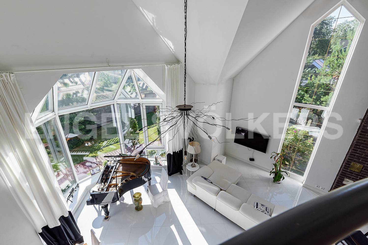 п. песочный - стильный особняк в ближайшем пригороде для активной жизни фото 2