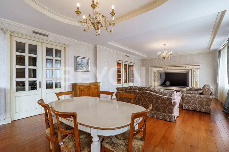 рюхина, 10 - уютная классика с видом на парк фото 2