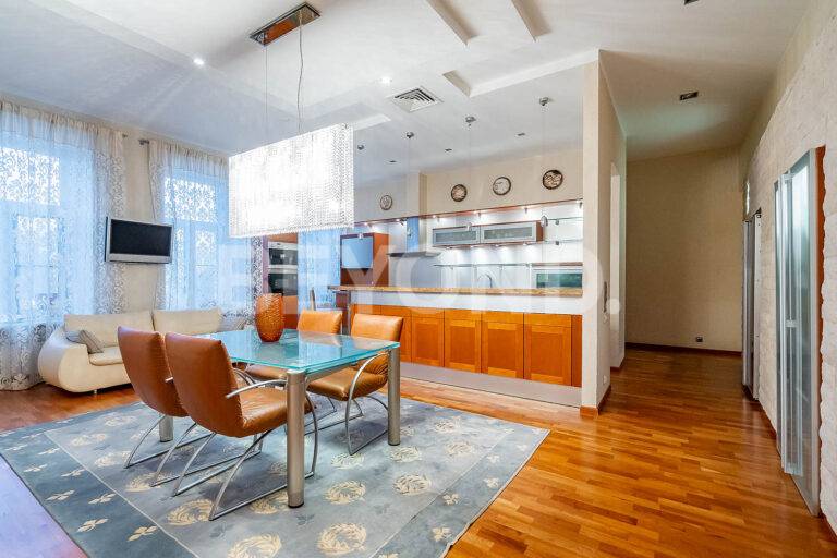 караванная, 16 - квартира в "золотом треугольнике" с видом на манежную площадь фото 4