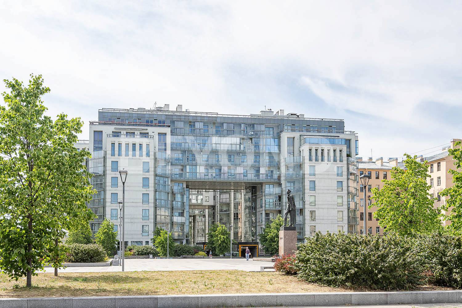 шпалерная, 60 - прямой вид на смольный собор фото 1