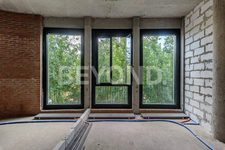 наб. мартынова, 74 – вид из окон на зелень парков в «доме у моря» фото 5