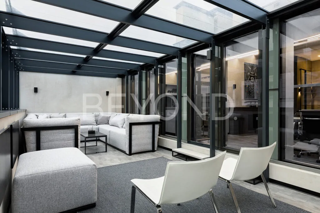 Просторная лаунж зона