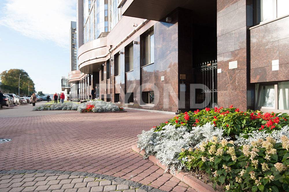 34_Landshaftnoe_okruzhenie_vozle_fasada_doma