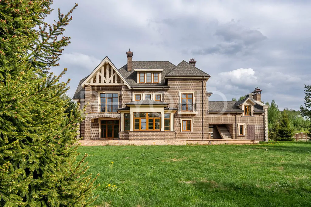 Дом с участом