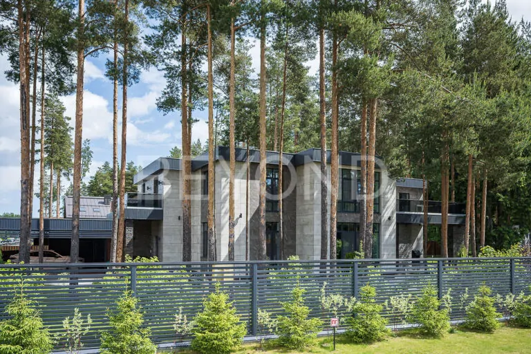 д. энколово - современный дом с бассейном в коттеджном поселке "охтинский парк" фото 3