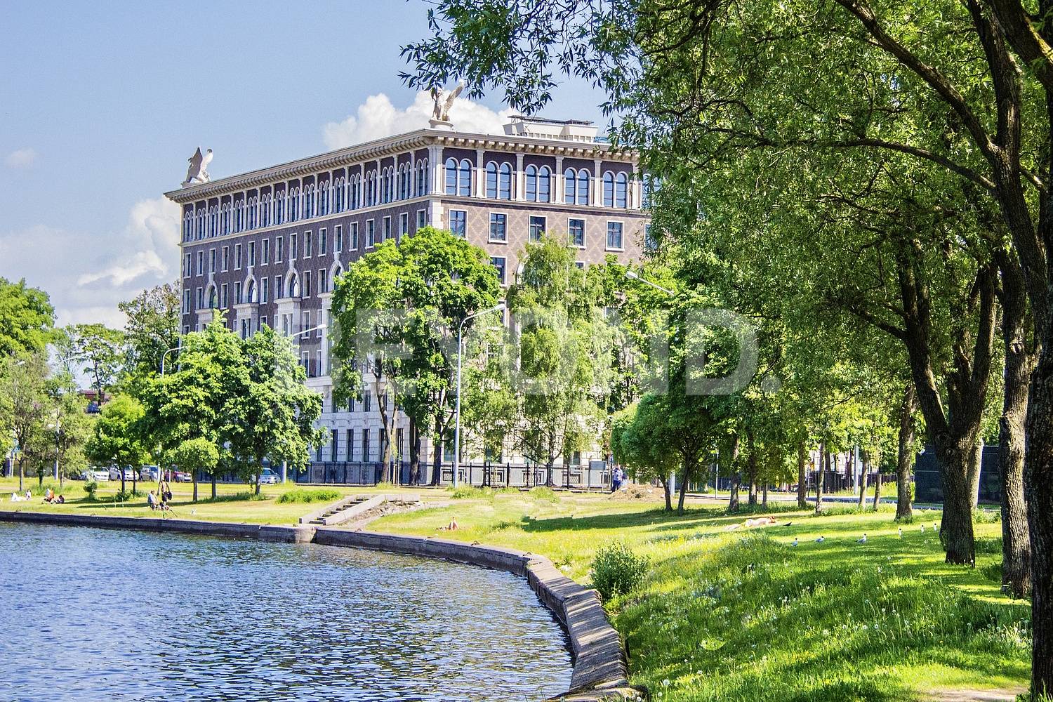 «венеция» – выразительная экспрессия с видом на водную гладь средней невки фото 3