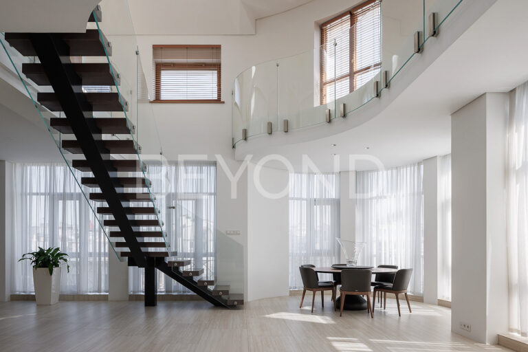 наб. мартынова, 18 - элегантный пентхаус в стиле премиального минимализма фото 2