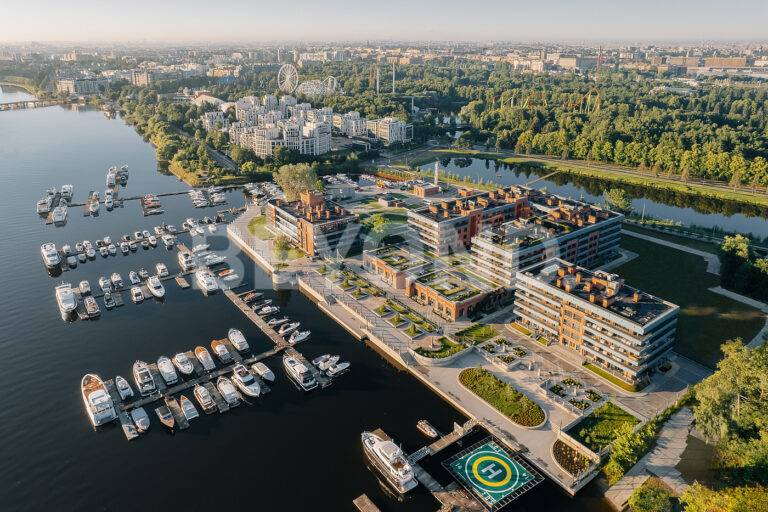 "императорский яхтъ-клуб" - резиденция в стиле лофт с террасой фото 3