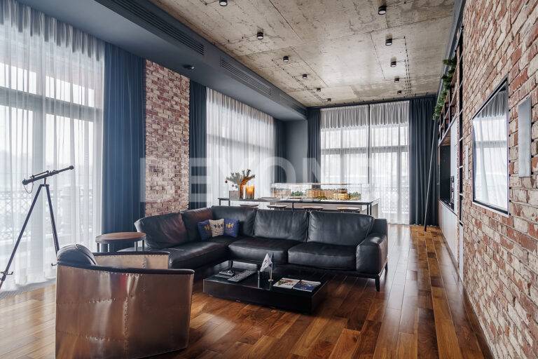 "императорский яхтъ-клуб" - резиденция в стиле лофт с террасой фото 1