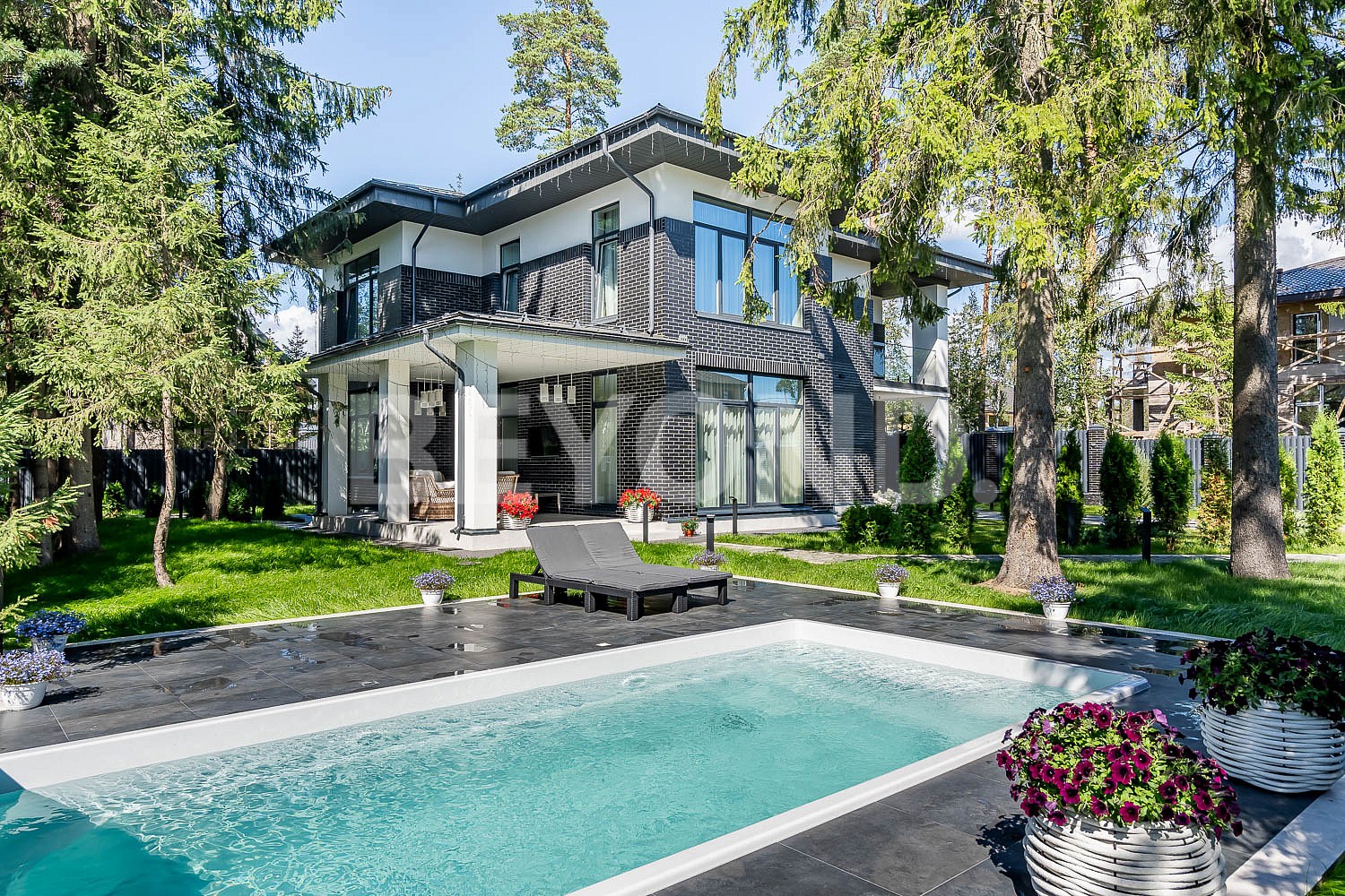 д. касимово - дом с бассейном в закрытом коттеджном поселке фото 1