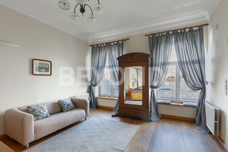 дворцовая наб., 16 - палубный вид на петропавловскую крепость фото 2