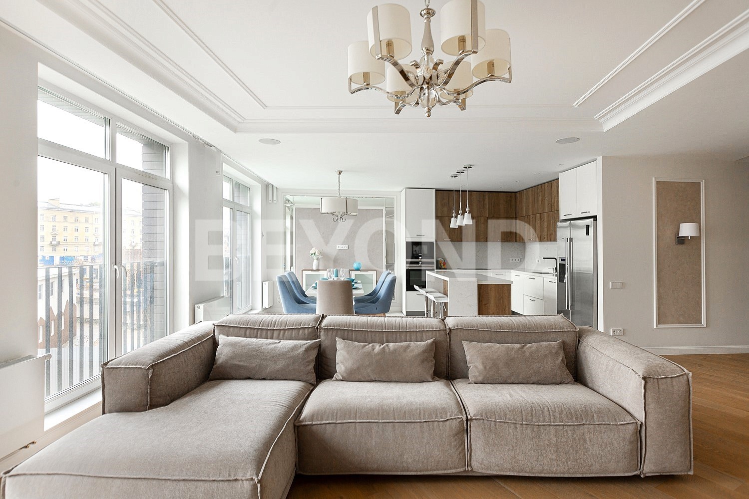 "царская столица"- идеальный ритм интерьера фото 2