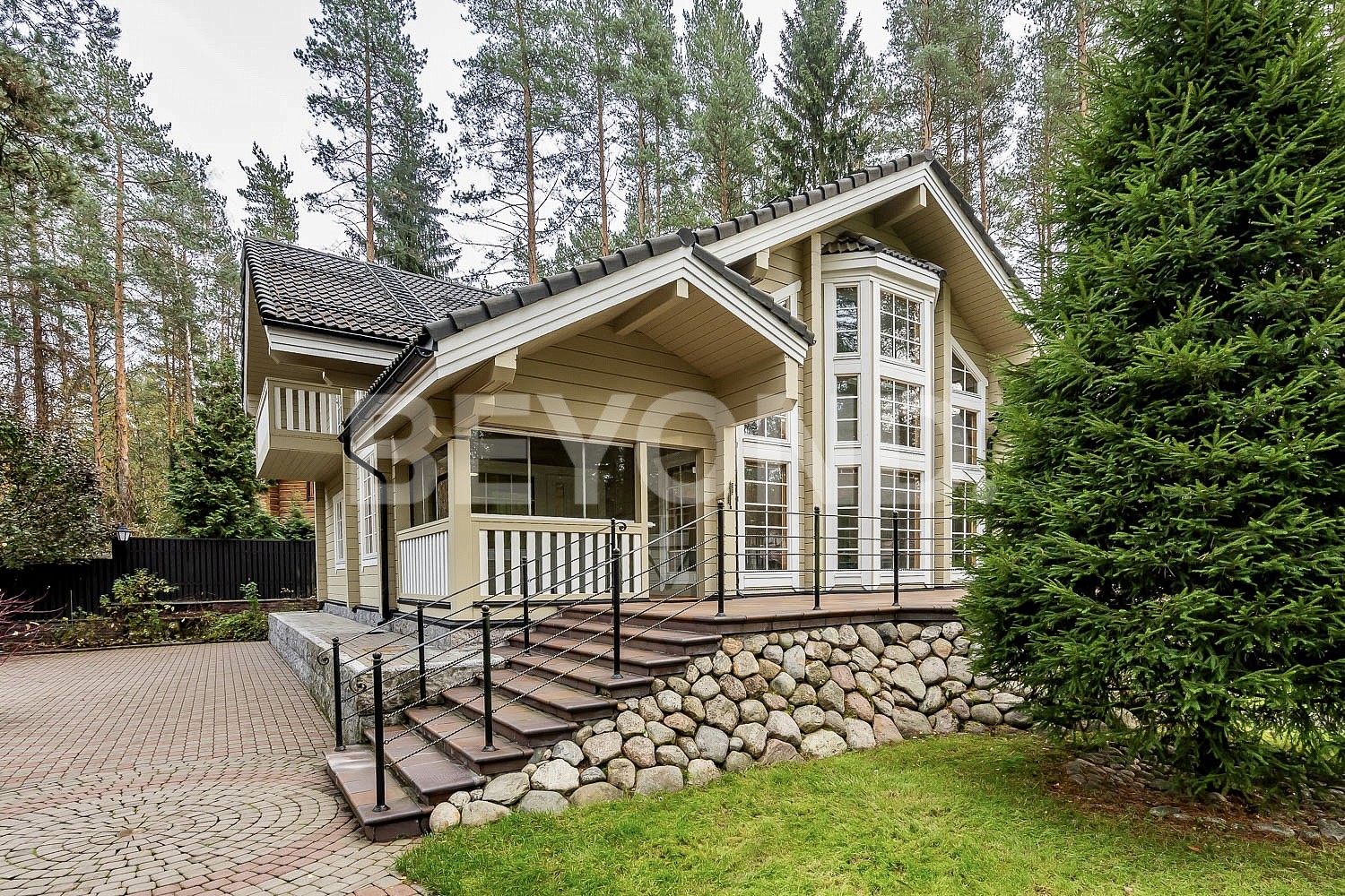 "западная лица" - уверенность в окружении фото 2