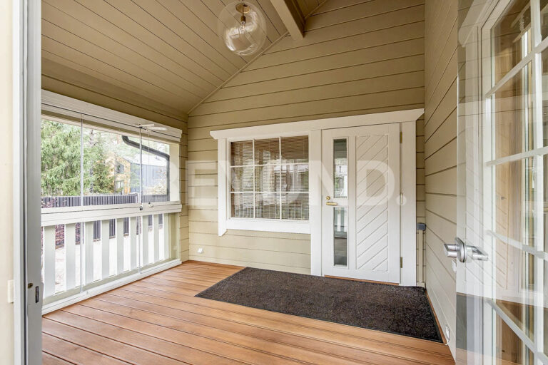 "западная лица" - уверенность в окружении фото 5