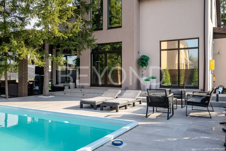 "савоя" - загородный дом с бассейном под открытым небом фото 5