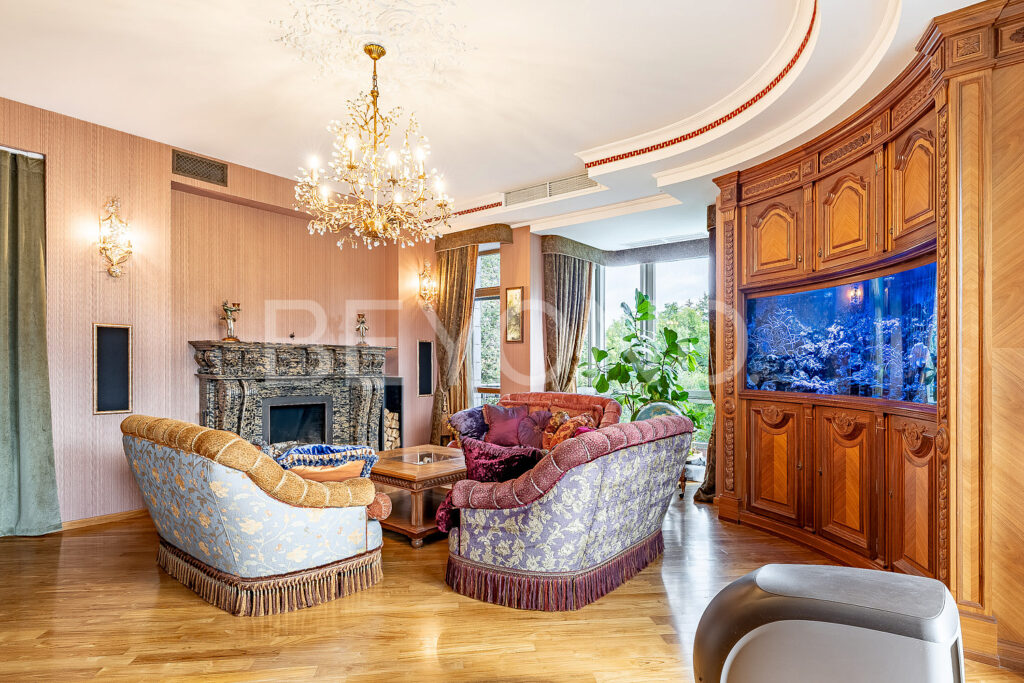 Мягкие диваны PROVASI, морской аквариум