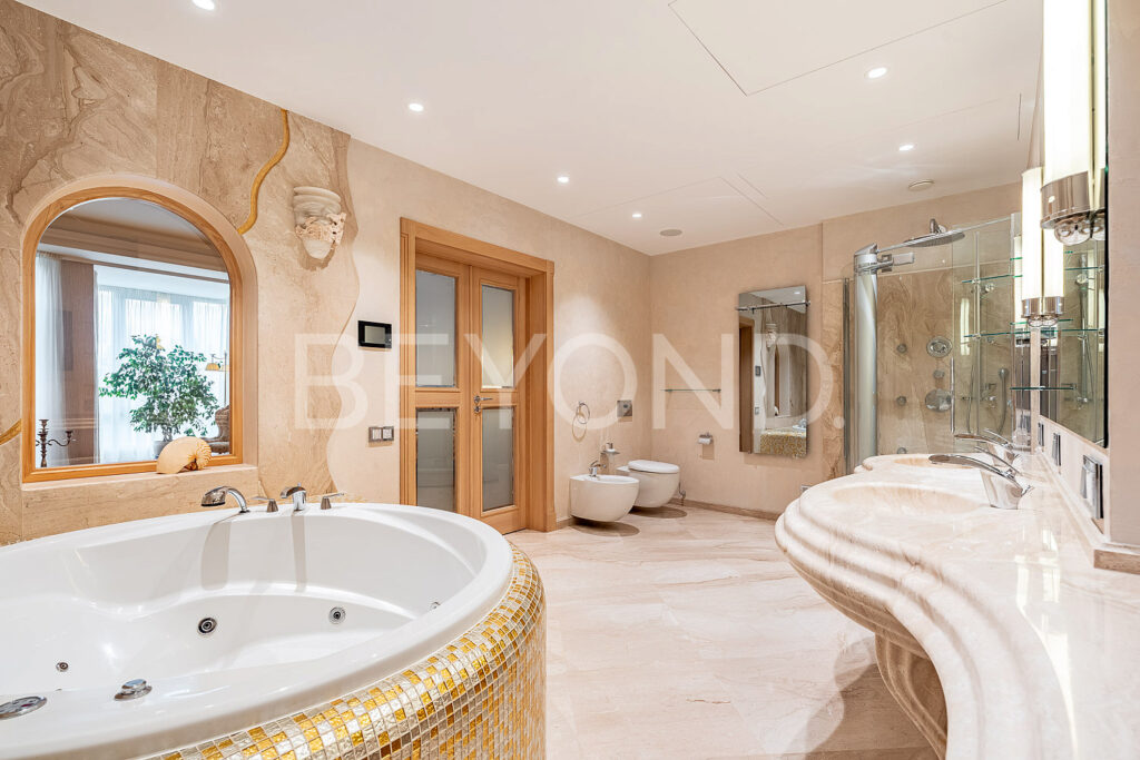 Сантехника VILLEROY&BOCH, DORN BRACHT, HANSGROHE