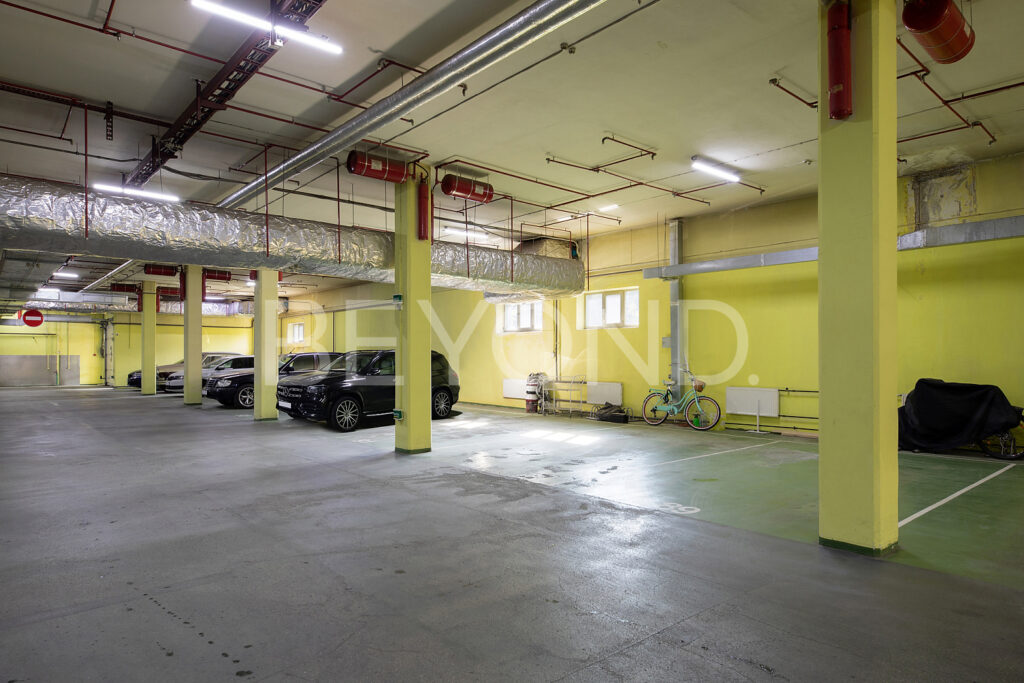 Комфортные парковочные места 6х3м в подземном паркинге 