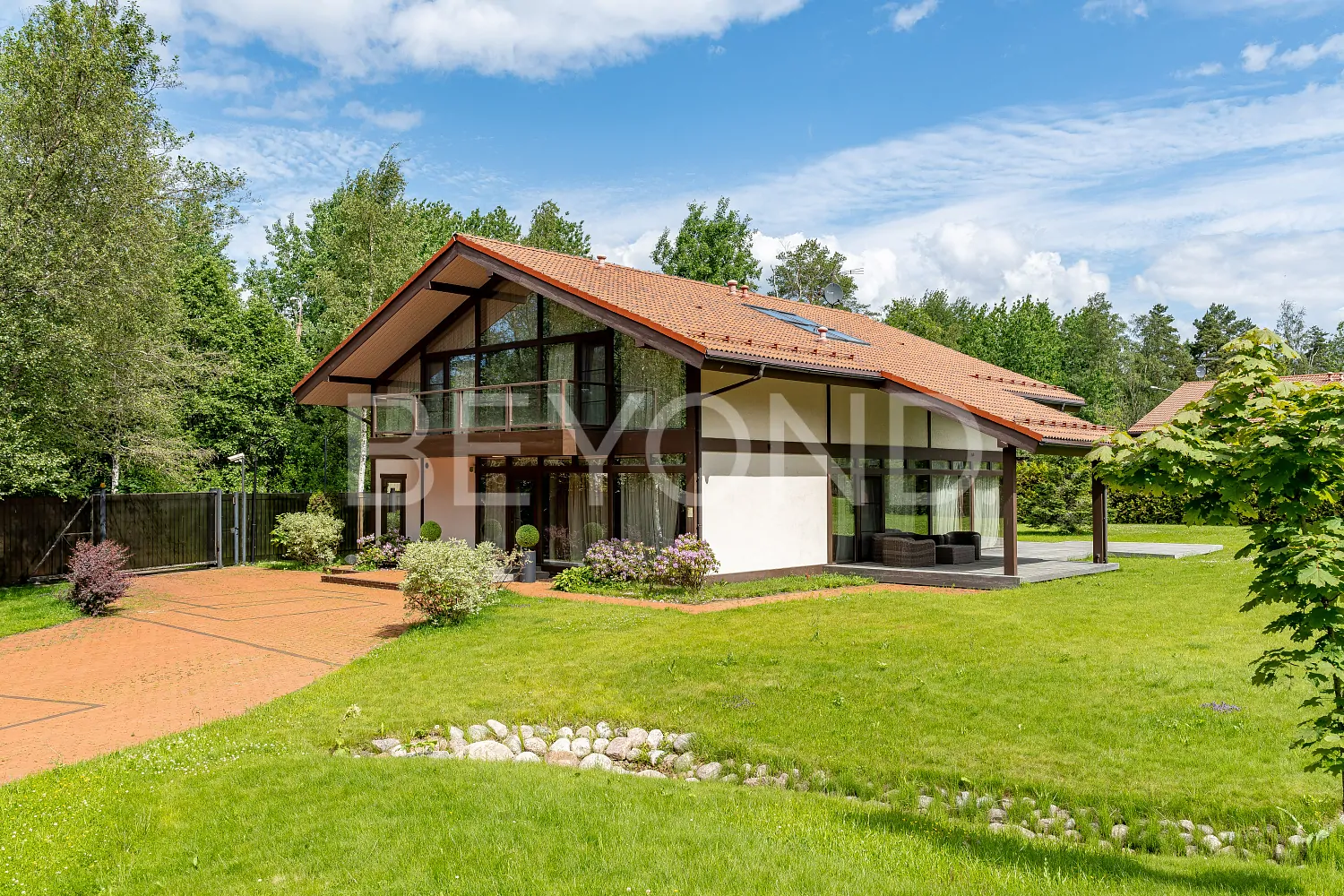 «резиденция солнечное» - дом в стиле фахверк на берегу финского залива фото 1