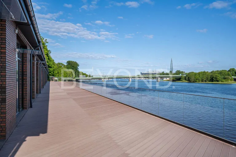 neva haus - квартира с панорамным эркером и видом на малую невку фото 3