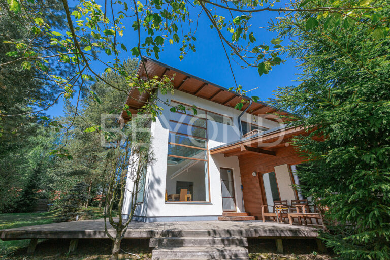 кп "охтинское раздолье"- загородный дом, утопающий в вековых елях, с прямым выходом к озеру фото 5