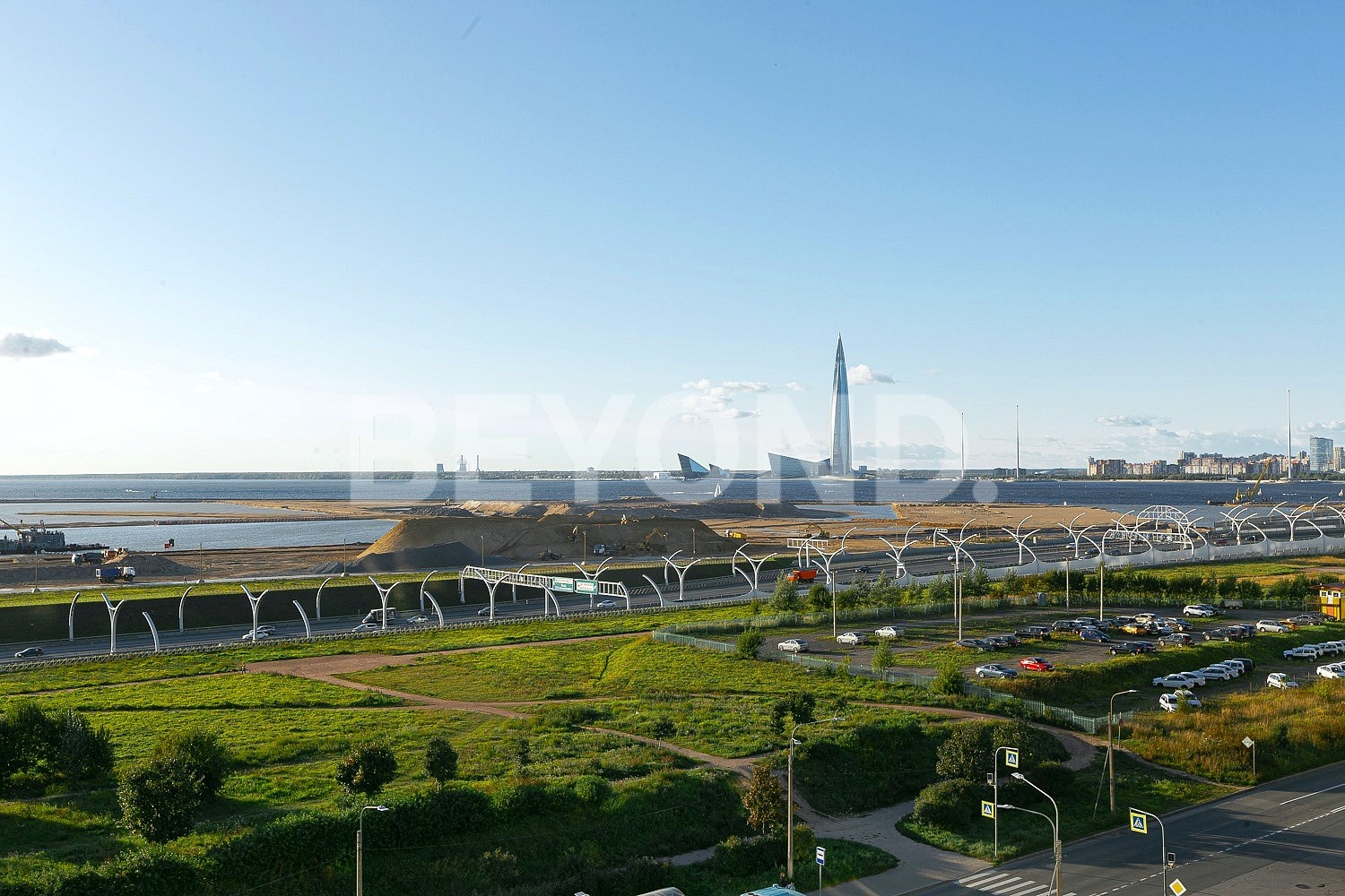 "морской фасад" - современный интерьер с морским пейзажем фото 3