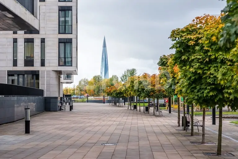 наб. мартынова, 74 – вид на зелень парков в «доме у моря» фото 2